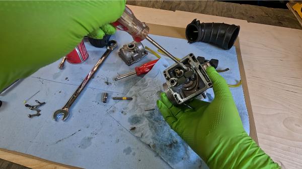Removing Idle Jet for Inspection Removing Idle Jet for Inspection